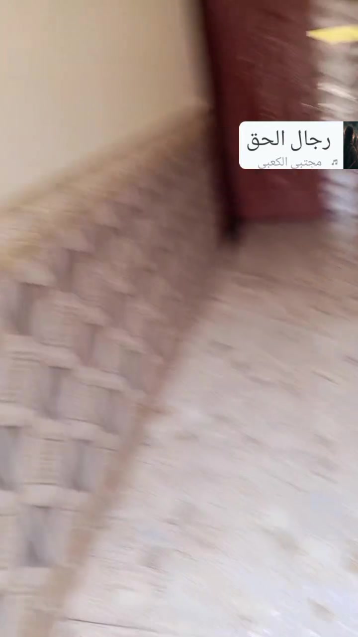 سلام عليكم دار للبيع بناء حديث مساحة 200 متر بيه غرفتين وستقبال وصالة ومطبخ مكاني بغداد العماري الدوانم شارع الحسينية علي الكعبي للاستفسار اكثر انتصل على رقم *********** بيع مستعجل حيل
