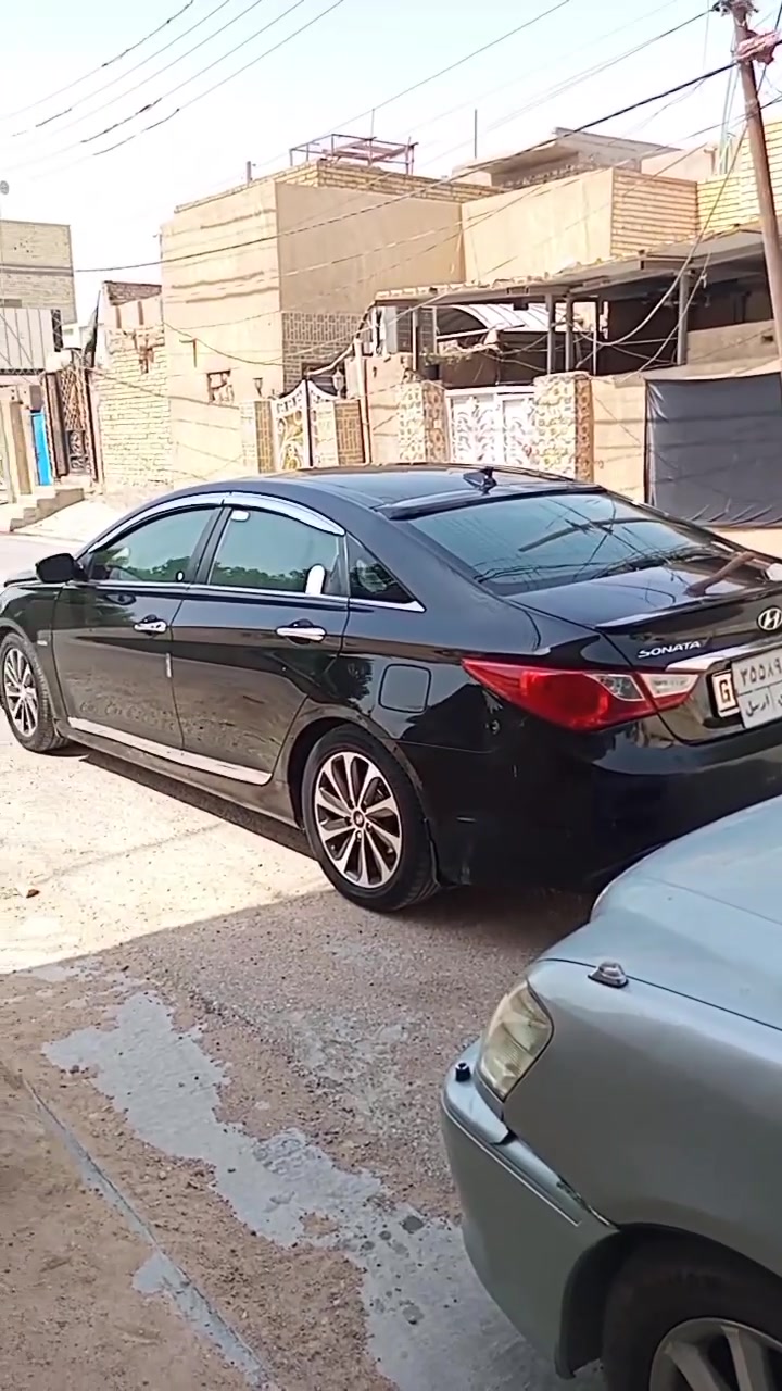 سلام عليكم
سوناتا موديل ١١ 
وارد امريكي فول مواصفات 
٨٧ وبيها مجال مكاني نجف 
***********
