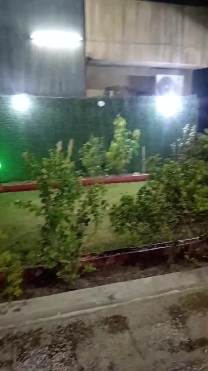 السلام عليكم ورحمة الله وبركاته موجود بيت للإيجار باقي التفاصيل بالفيديو
*********** واتساب
