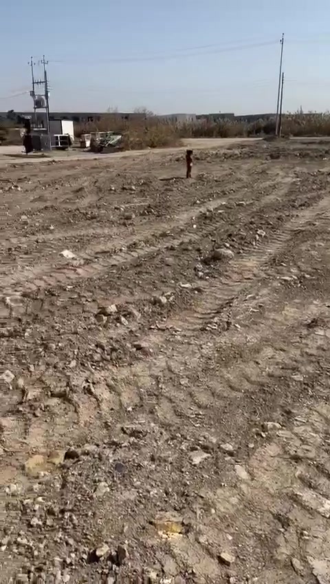 ارض للبيع في كربلاء المساحه الف و٦٠٠متر الواجهيه ٢٤ ونزال ٧٥ 
بسعر مناسب الشراي يتصل ***********

