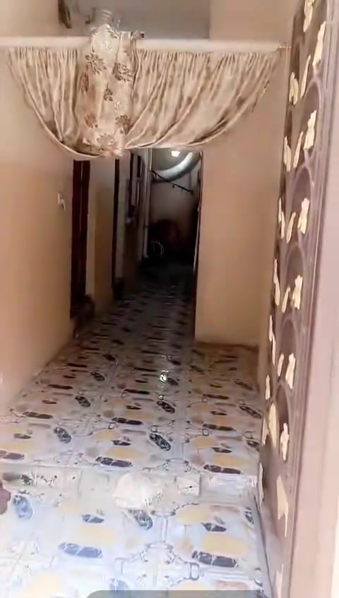 الدار للبيع حي المنصور قرب جامع الساده الصالحين ملك صرف مساحه 104واجهه 9 بناء 2019 ركن للاستفسار ***********
