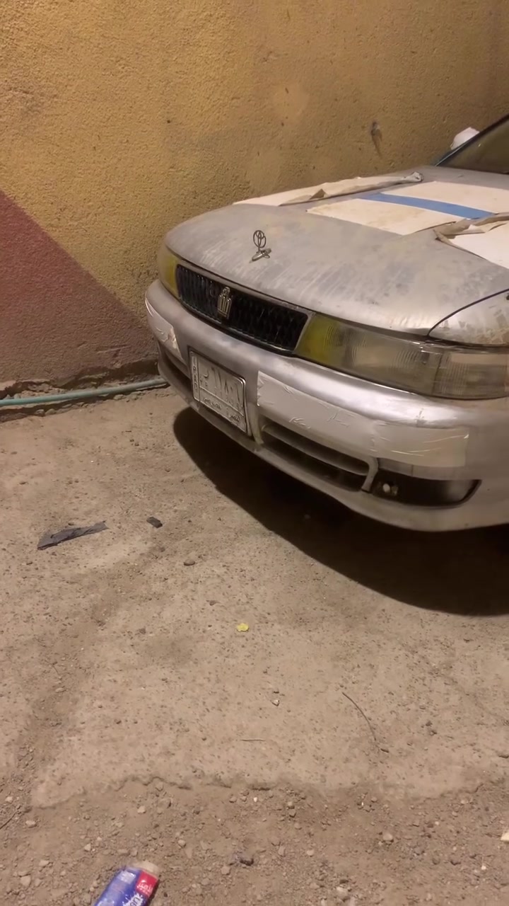 سلام عليكم شيزر مكينه ثنين ونص بل باكيت كير نضيف سياره مرتبه عوزه دبه مال بريك بريكه ضعيف شرط تحويل لو وكاله سياره سعره ٢٦ بيه مجال بسيط كلش العنوان البصره قريب الجمهوريه سياره (نقل جثه فقط )رقم ***********
