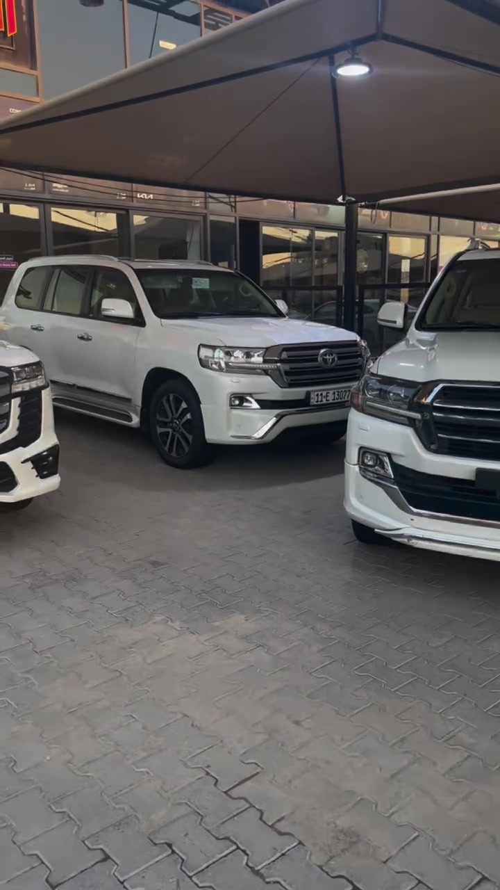 لاندكروز GXR • كربلاء • معرض السراج