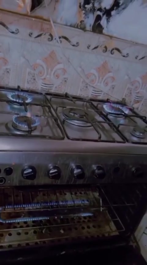 سلام عليكم طباخ 5عيون نضيف كلش احله من لفيديو ***********هااذ رقمي سعر 180وبي مجال
