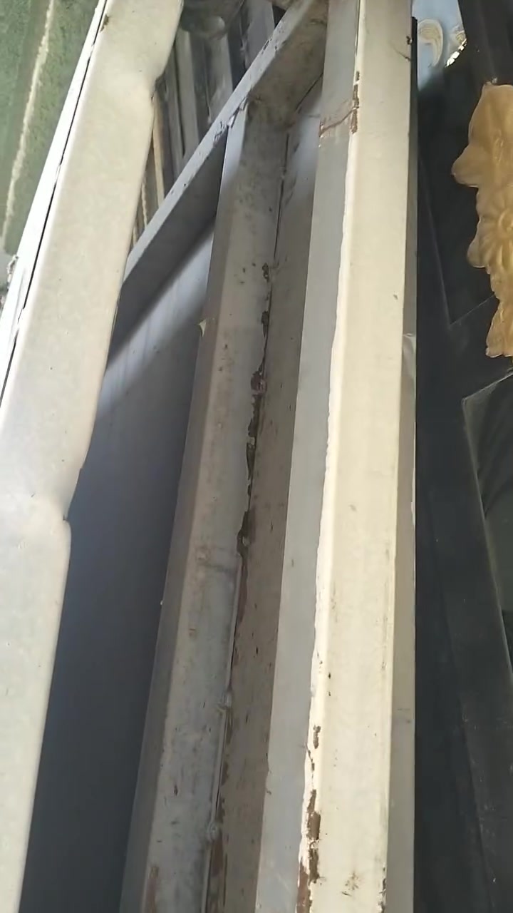 كشك 3*3 مربع شغل درجة اولى بيع مستعجل على قول لسانك مع مراعاة الحظ والبخت
بغداد شارع الرضوي ق 56 
***********
