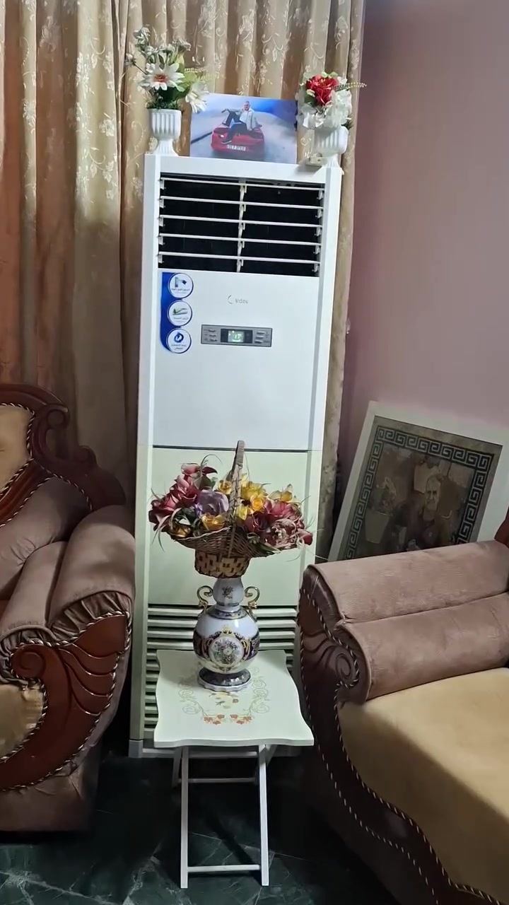 السلام عليكم
سبلت كنتوري (ميديا)  3طن  الاصلي مو تقليد  للبيع بسعر مناسب 750 وماكو هيج سعر على هيج جهاز اخو الجديد. 
 وارجوكم لحد يكسر بالسعر لان اخوكم محتاج والي مايعجبه يدور اكو مصلحات حته ب400 يحصله
  بس  اني لان محتاج ودابيعه والف عافيه على الي ياخذه. 
الجهاز كله على وضع الشركه لا داخل تصليح ولامبدل بي اي شي.  
بحيث حته الكابستر بعده الاصلي بي مال الشركه. 
الجهاز كلش نظيف  وتبريده ثلج وتدفئه
ومسويلك فديو للتوضيح اكثر 
وتجي يمي تكعد بالبيت واشغله الك وتجمد من بروردته وتقتنع ياله تاخذه .
 وبيدك اتفصخه وتاخذه وتروح الله وياك والف عافيه من كلب ورب على صاحب النصيب
مكاني بغداد الكرخ مقابيل معارض الجكوك
وهذا رقم 📱 ***********
