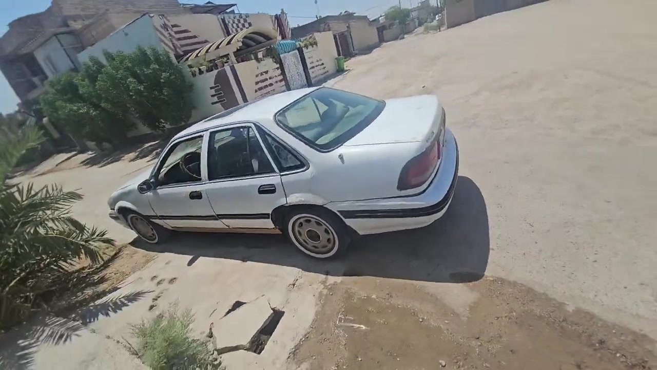 مبرنس كير عادي كلشي واضح كدامك بل التصوير سنويه كارتونيه صاقطه صارها سنه ونص وراعيها موجود تحويل يمته ما تريد 
كير محرك فوول صدرها 85%100 بيها خويس شويه السياره سعرها 18 مكاني ابو غريب النصر و السلام 
***********
