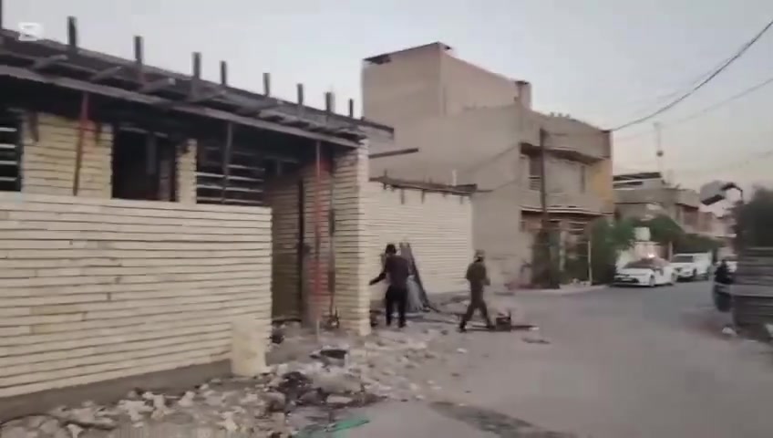 🏡 فرصة مميزة للسكن والاستثمار – الدورة / منطقة المخابرات
📍 الموقع:الدورة – منطقة المخابرات، خلف كفاءات الصحة، مقابل كلية السلام.منطقة طابو زراعي سند 25 مجاورة للطابو، هادئة ومتكاملة الخدمات.

العروض المتوفرة:

🏠 مشتمل 90 متر – استلام مفتاح💰 السعر: 125 مليون دينار

🧱 قطعة أرض 100 متر✅ واجهة 5 متر✅ نزال 20 متر💰 السعر: 65 مليون دينار

🧱 قطعة أرض 90 متر✅ واجهة 5 متر✅ نزال 18 متر💰 السعر: 55 مليون دينار

🏠 مشتمل 70 متر – جديد🔑 استلام مفتاح💰 السعر: 100 مليون دينار 

🏠 مشتمل 60متر – جديد🔑 استلام مفتاح💰 السعر:  90 مليون دينار  مقابل الطابو مباشرة موقعه ركن. 

🏠 مشتمل 50 متر – طابقين💰 السعر: 80 مليون دينار

🏠 مشتمل 50 متر – طابق ونصف💰 السعر: 65 مليون دينار💵 مؤجر حاليًا بـ 400 ألف دينار شهريًا، فرصة استثمارية بعائد شهري.

🏬 بناية ١٥٠ متر طابقين تحتوي على ٣ محلات وشقتين وارد شهري ٢ مليون سعرها ٣٠٠ مليون دينار عراقي. 

✨ مميزات المنطقة:✔️ موقع حيوي وقريب من الخدمات.✔️ شوارع منظمة ومنطقة هادئة.✔️ مناسب للسكن العائلي أو للاستثمار وتحقيق دخل شهري.✔️ أسعار منافسة مع توفر عدة خيارات تناسب مختلف الميزانيات.

📞 للاستفسار والحجز:***********
فرع الدورة
فرع الكرادة
فرع المنصور

