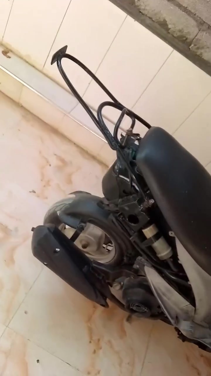 سلام عليكم درجه قجمه لل بيع درجه سلف هندر كلشي شغال ضفيره ملاته الل ابلاد ما جايسه عل حط الحويه درجه مفتوحه مراه وحده درجه ناعمه السعر 500 الرقم ***********بي وساب هم 🤝مستعجل عل بيعته
