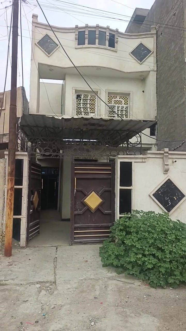 🏦مكتب الياقوت للعقار 🏩
بيت ١٠٠متر قاط ونص  لليجار 
ايجاره ٢٥٠قفل 
اللأستفسار مراجعة
🏯مكتب الياقوت للعقار 🏠
بأدارة حسين الركابي
بأدارة محمد الركابي 
 تصال ***********
وتساب ***********
عنوان المكتب بغداد /
التاجي /سبع البور🏠
🏯 شارع بلقيس مجاور فهد الحلاق 🏘
