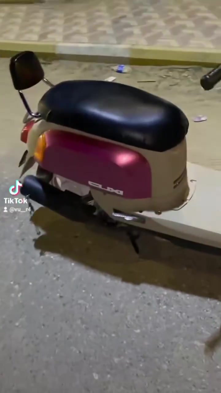 سلام عليكم دراجه بوليسي للبيع دراجه حلوه ونضيفه مكينه لاتنقيص لاتبخير سعرها ٥٥٠ وبيها مجال مكاني فضليه رقمي ***********

