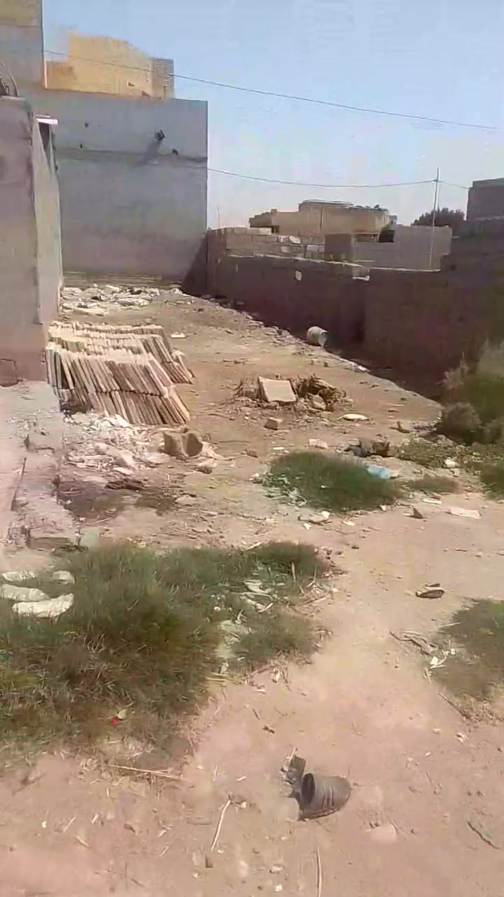 قطعه ارض للبيع مكانه صفحه ومساحته 100 متر  واستفسار ع رقم تلفون ***********
