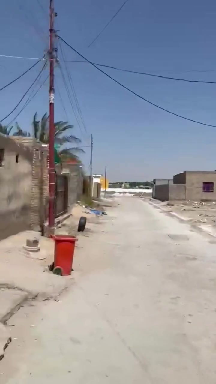 السلام عليكم ...
🏚️((( يعلن مكتب المنتظر للعقار عن وجود  🏠  )))) بيت البيع 🏠  بيت بحي الصدرين المساحه 150متر 
خدمات كامله ماء وكهرباء ومجاري ثقيله 
يحتوي غرفه ومطبخ وصاله كبيره واستقبال وكراج يتسع لسيارتين وصحيات خارجيه مجاري دفن كامله 
جميع الخدمات متوفره كهرباء شارع تبليط  للاستفسار ال تصل على الرقم 📞***********
