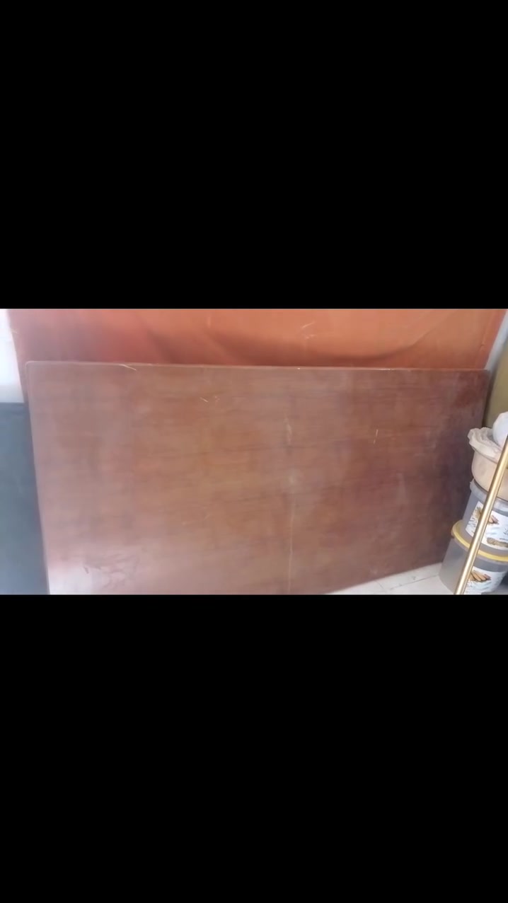 ميز طعام • صاج • بدون كراسي