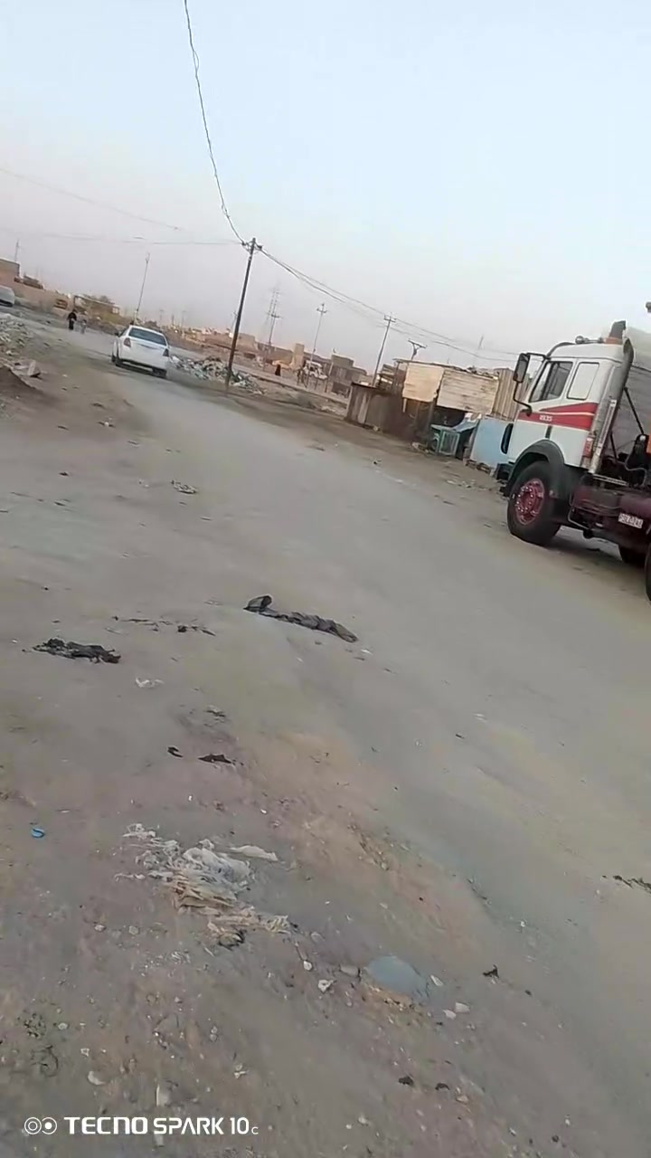 بيت زراعي عند ال معالي يمين معمل الغاز قرب مولدة علي ال نور مساحه 10م بناء طابوك مسلح ركن للبيع كل الخدمات موجوده الجهد الخدمي يعمل المجاري الشراي يجي ويشوف ت ***********  واتساب ايضا اهلا وسهلا بكم
