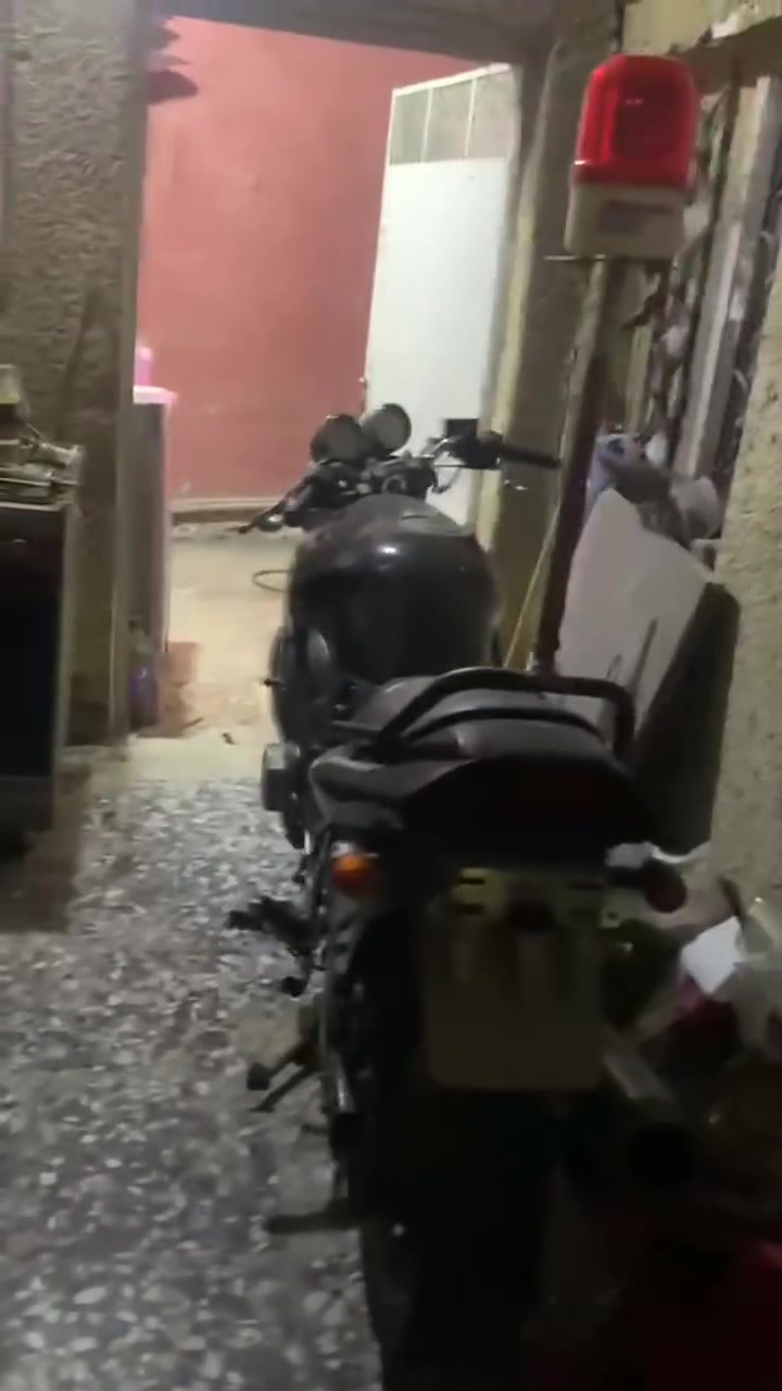 سلام عليكم
بطح بانده سعرها 1250.000وبيها مجال 
للستفسار ***********
