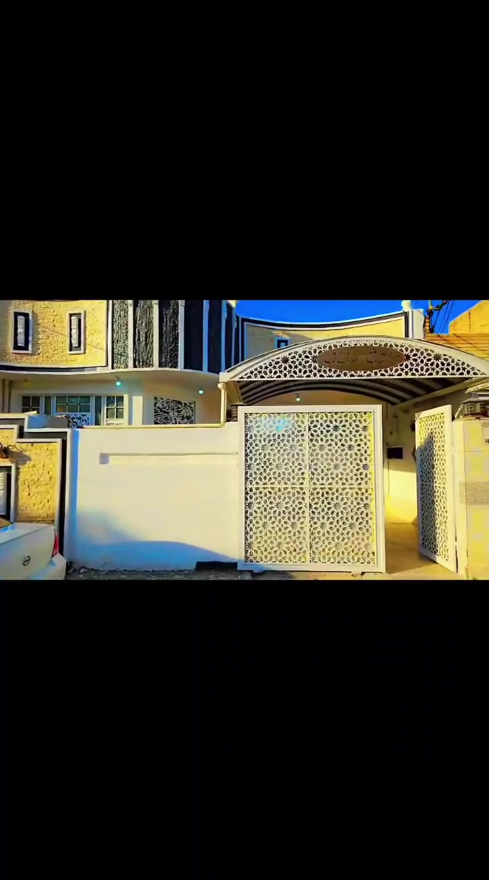 بيت للبيع مساحه ٢٠٠م كوت حي الحكيم قرب بيت خليفه يبعد عن الشارع ١٠٠م التفاصيل غرفتين وصاله ومطبخ واستقبال وصحيات داخليه وخارجيه البناء طابوك السعر ٧٨ مليون وبي مجال للاستفسار الاتصال ***********
