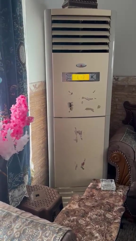 متاح سبلت كنتوري نظيف جدا 
مكفول من التصليح وغير معبأ غاز نهائيا 
وحاليا شغال 100٪ والسعر مناسب 
العنوان / شارع السده القديم 
للاستفسار الاتصال على الرقم التالي 
‏‪***********‬‏ أو مراسلة الصفحه

