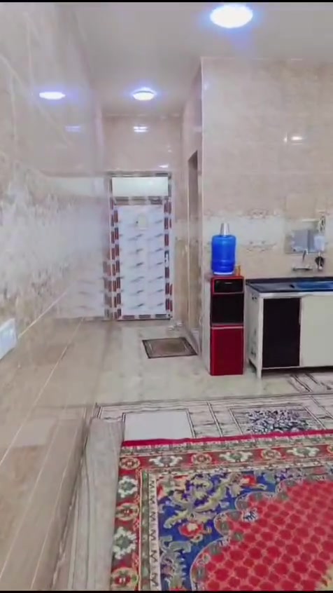 السلام عليكم
بيت 100متر طابقين فول منكلشي درج خارجي قرب شارع العام مقابيل شارع 60 للبيع او مراوس للستفسار اتصال او واتساب ‏‪***********‬‏//////////***********
