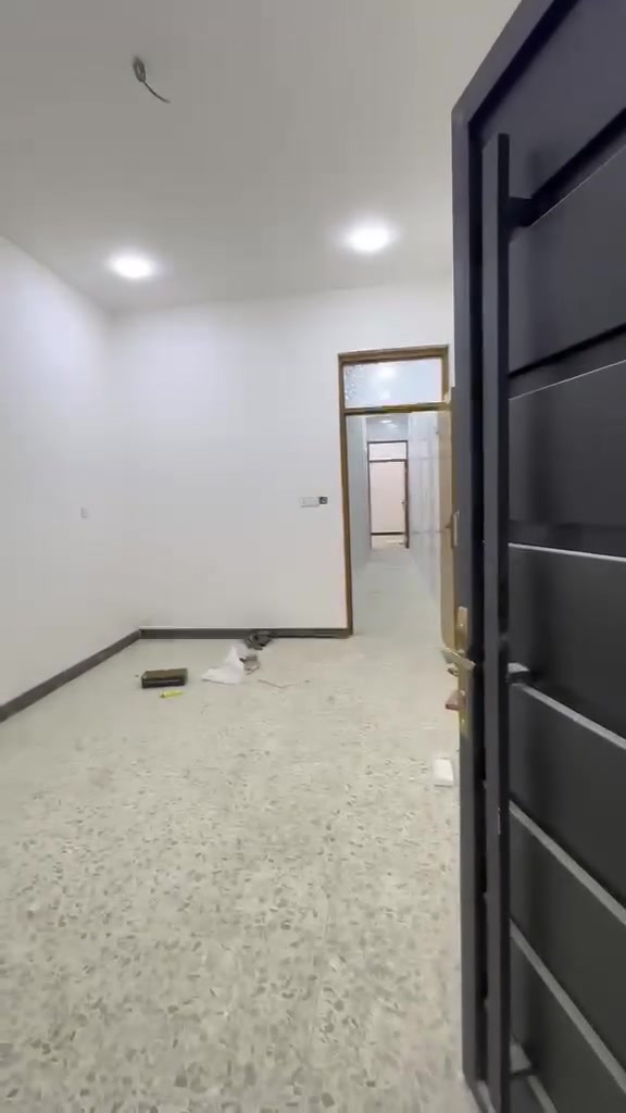 بيت 🏠 60 متر للايجار 
3 غرف نوم وصالة وخدمات فوك وجوه كما موضح بلفديو 
الحرية الثالثة 
السعر 600 وبي مجال 
للاستفسار مكتب كرار الذهبي 
*********** 📞
