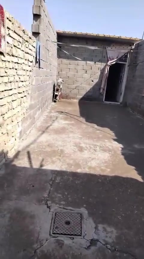 بيت للبيع الدسيم رابع فرع من حسينيه شيخ عبد الوهاب مساحه 100متر سعره 32بي مجال الشراي يدخل عل رقم ***********بيت بي مي كهرباء سحب كامل والفرع نضيف كامل خدمات
