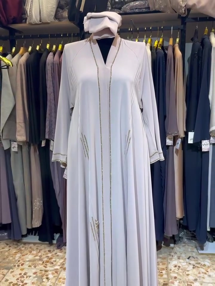 مع عباية علي الشيباني كل ماهو جديد جبه اماراتي كلوش. (من تصاميم علي الشيباني)يوجد توصيل لجميع مناطق العراق للحجز  مراسله الصفحه او وتساب***********
كربلاء حي التحدي /الفرع الثاني كربلاء المركزيه
