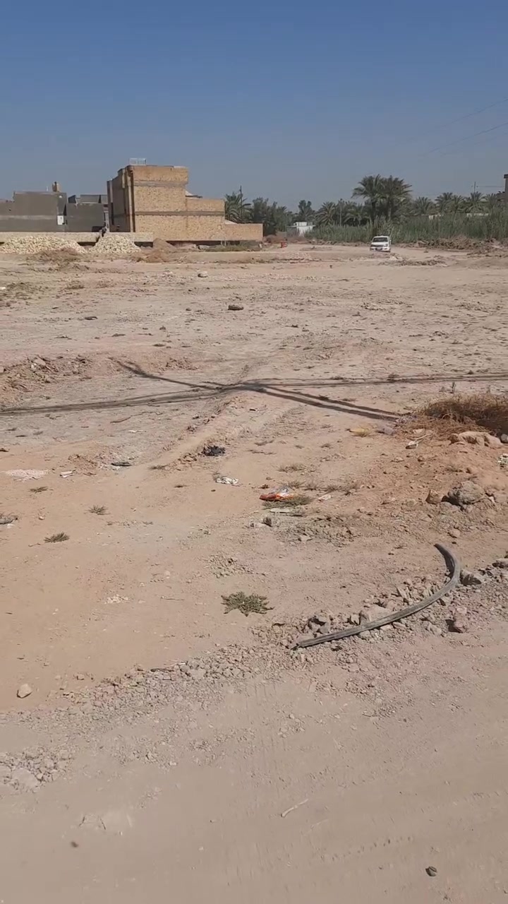 سلام عليكم قطعه للبيع طابو صرف مساحه 200
جاهزة لبناء 
موقع حلو 
حي الأمير 95
قريبه على تبليط 
دخول من شارع 20 سلمان رمان على شارع 15
متوفر خدمات ماء كهرباء مجاري 

شارعها 10 متر 
سعرها جدا مناسب 
تريد نص قطعه منها عادي ترهم 
 الاستفسار أكثر اتصال 
***********
