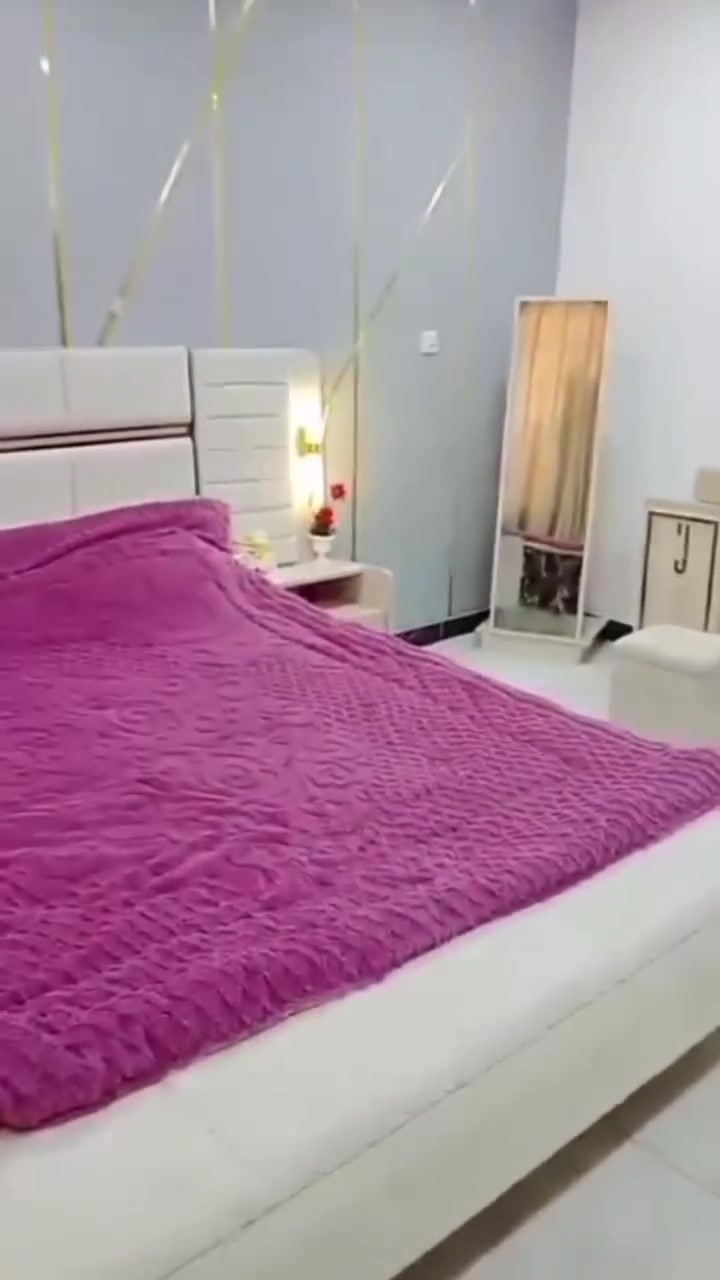غرفه اخشاب للبيع 11 قطعه ماصار 4 من شديتها اخذتها جديده عله ايدي شديتها سعرها 675 وبيه مجال العنوان سامرا رقم الاتصال *********** موجود مازنجر وموجود اتصال
