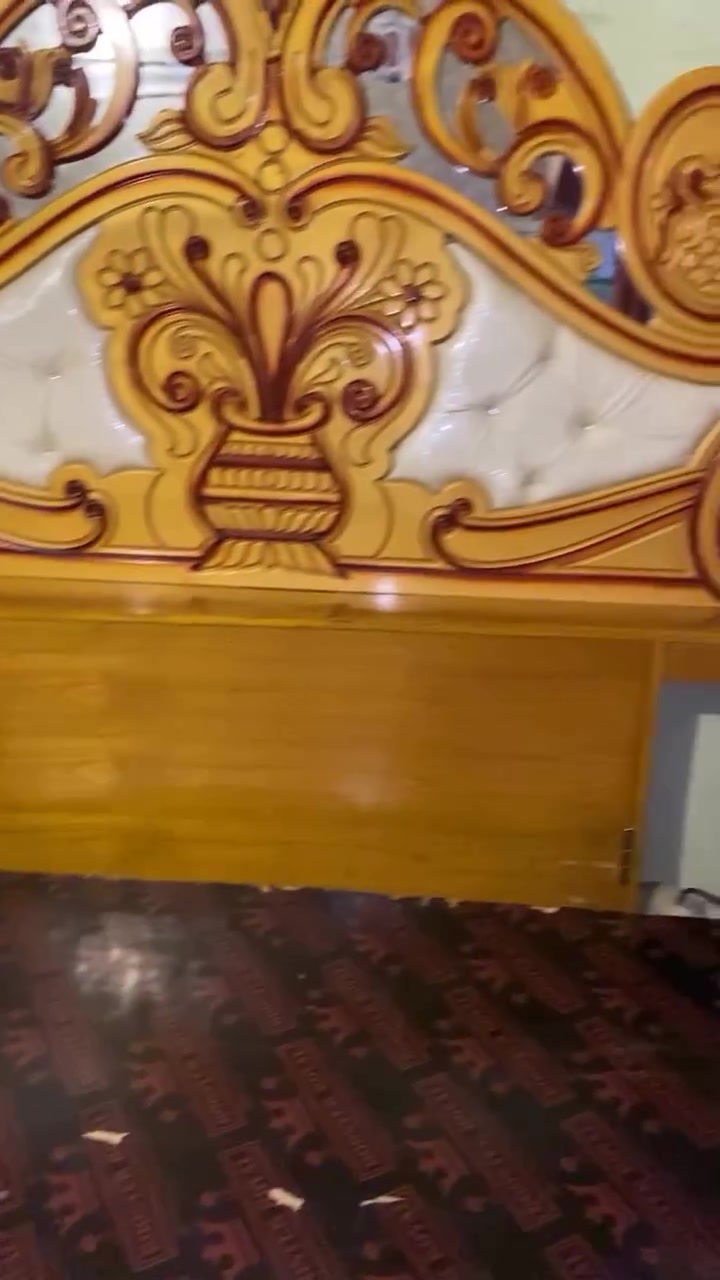 نواعم للبيع ميز مرايه وجربايه تاج والميوزه تواصل عله هاذ الرقم وتساب ***********
