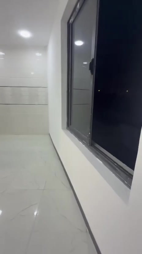شقة للإيجار | بناء ديلوكس زيرو (جديد) 🏢✨
يعلن مكتب أرض الذهب العقاري عن توفر شقق للإيجار بأسلوب حديث ومواصفات ممتازة:
📍 الموقع: بغداد - الإسكان / شارع مستشفى الطفل (موقع حيوي وقريب من الخدمات).
🏗️ حالة البناء: ديلوكس زيرو (أول ساكن).
تفاصيل كل شقة:
 🛌 غرف النوم: 2 غرفة واسعة
 🛋️ الاستقبال/الصالة: صالة مريحة
 🍳 المطبخ: تصميم حديث
 🚿 الخدمات: حمام متكامل
📞 للاستفسار والحجز:
***********
***********
يرجى الاتصال بنا أو زيارة مكتب أرض الذهب العقاري.
