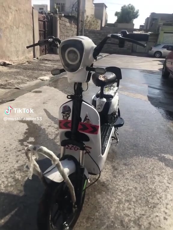 للبيع ماطور شحن حجم ١٤ الماطور كلشي بينو نضيف فقط باتري واحد ماموجود باقي ماطور شرط هورن جديد تايرات جدد السعر 100 وبي مجال العنوان موصل حي صدام رقم الموبايل ***********

