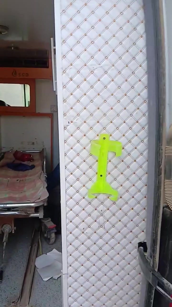فان براد للبيع موديل ٢٠١١ ألماني مارسيدس رقم أربيل يصلح محل غذائية او اي شي ٣٠ ورقه وبي مجال اومراوس بسياره الشراي يتصل ***********
