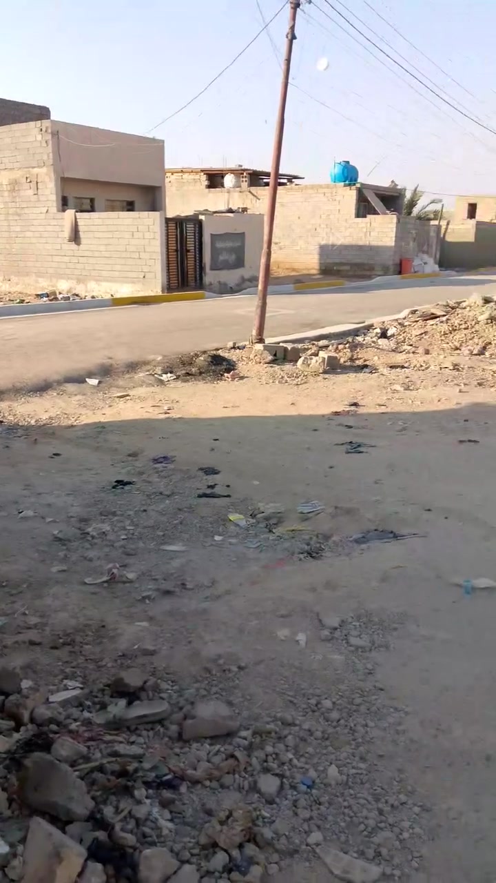 سلام عليكم بيت مساحه 120متر سعر21وبي مجال عنوان شارع ابو علي بجوار حسينيه الهاشم تفاصيل اكثر علا رقم***********
