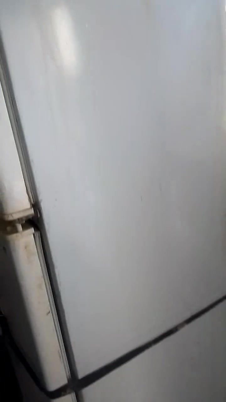 السلام عليكم اخوان ثلاجه ماليزي تجميد فول ***********

