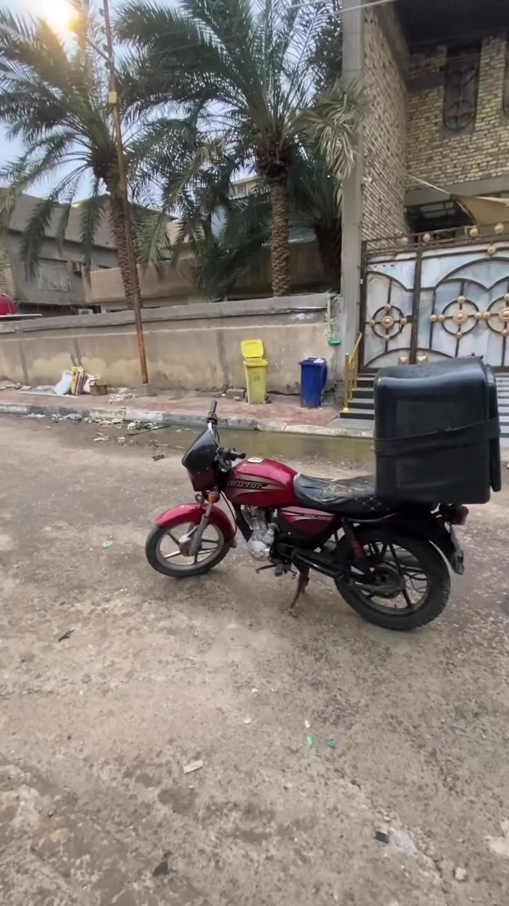 لحك لحك ياولد دراجة بوكسر " موديل 2018 محورة مكينة MTRما صارلها فترة الدراجة تشتغل بس بيها كمل ملاحظة من تخابرني اسولفلك عليها الدراجة أوراق اصولية تتحول بأسمك بنفس اليوم *********** وبيكم خير وتدللون وما راح أقصر وياكم بسعر
