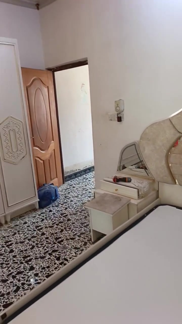 غرفه تركيه نظام باب 9قطع
اخت الجديده استخدام قليل جدا جدا

العنوان كاطون الرحمه قرب افران دبي

***********
