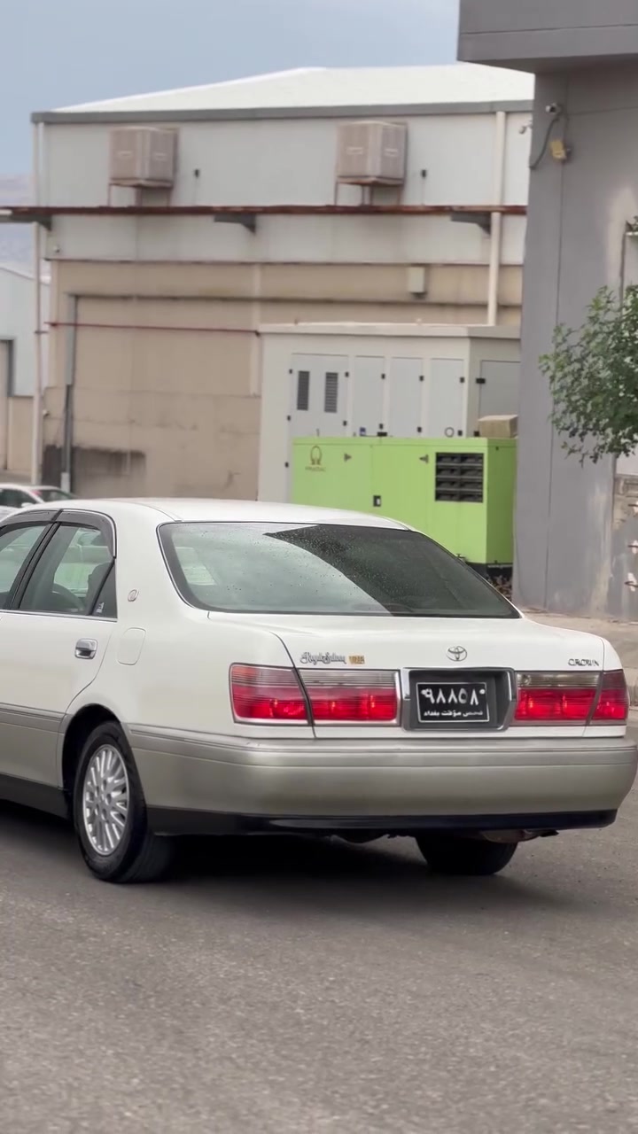تويوتا كراون • VVTi • ٢ دوگمه