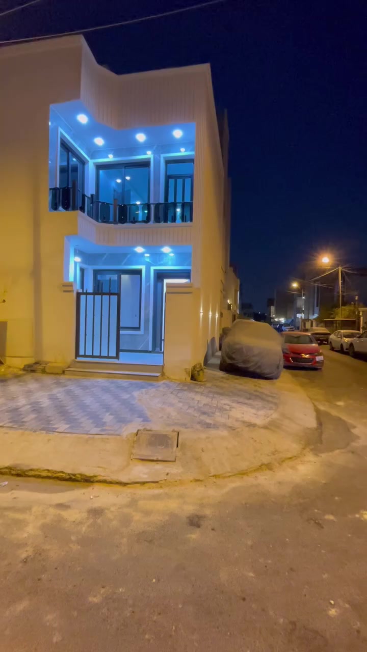 بيت للايجار اليرموك محله 618 كهرباء🏪

يتكون غرفتين نوم +صحيات 2 

مطلوب عائله صغيره 

السعر مليون و350 

للاستفسار ***********
