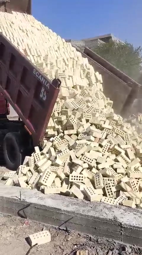 المعمل الرئيسي لطابوق شركه الحاج ابو سعيد شركة القيروان 
***********
***********
