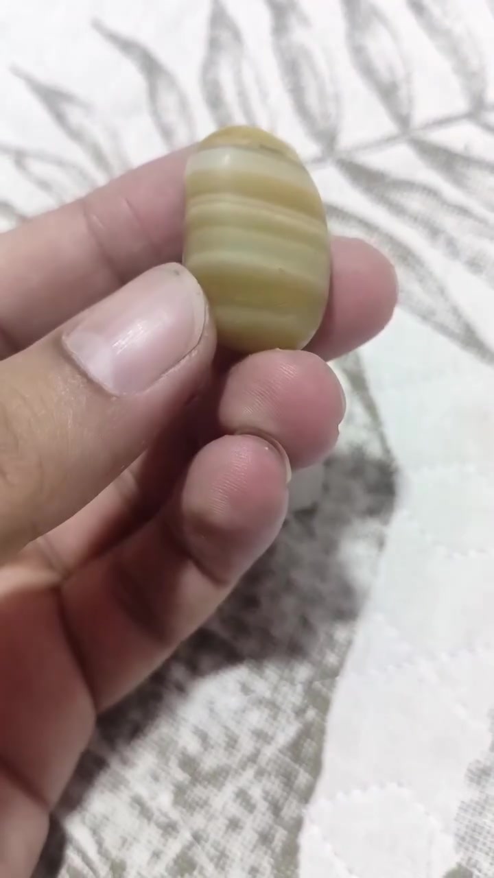 سلام عليكم احجار البيع احجار قديمه 
خوان سعر كل حجره وسعره 
مكاني ناصريه مركز ماعندي توصيل الاريد يدز واحد ياخذه وهاذ رقمي ***********
