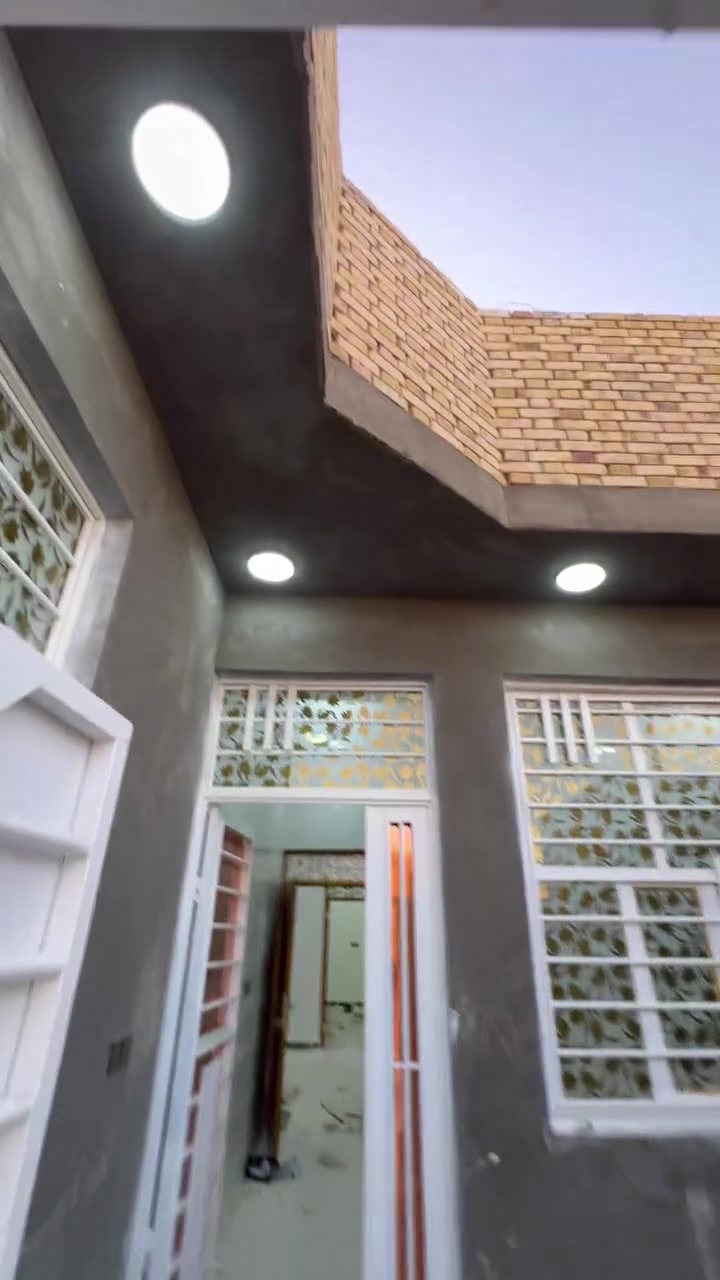 يـاالـله اللهــــم صـــــلي علــى مـحـمد والـ مـحمـد 

يـتوفر بيـت زراعـي الـــمساحــه 130مــتر بـنـاء واحـد على واحد فـول 

الـبيـت بنـاء طـابوك صـب كـونكريـت مــسلح ربـاط صـب كـونكــريت 

الـبيـت حـالين فـارغ تـستلم مـفتاح بيـع سريـع وسـعر مـناسب الشراي

الـبيـت يـتكون مـن غـرف اثـنيـن صـاله سـتقبال مـطبـخ طـارمه جـبيره 

صـحيات داخـل وخـارج ومـنور بيـت جـاهز عـلى اخـر حــبايه مـفتاح 

كـافه الخـدمات متـوفره شـارع 10مـتر مـجاري حكوميه ثـقيل وخفـيف

كـهرباء مـدارس مـجمعات انتـرنيت ضـوي واتـساب مـفتوح 24سـاعه

الـــموقـع الـنـاصـــــريـه ســديـناويــه قـرب الـدله شـارع ابو مهدي📍

_______________________________
عندك بيت للبيع او #للايجار دزلي تفاصيله وسعره ع الخاص بيع وإيجارات سريعه ان شاء الله والتسهيل من الله / تفضلوا خاص اوالاتصال على الرقم التالي 
__________***********___________
وسنكون في خدمتكم غايتنا رضاكم والمصداقية في العمل شعارنا
