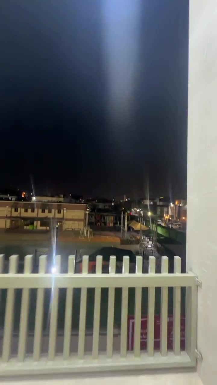 بنايه محله ٧١٢ للايجار زيرو بناء حديث تحتوي على ٥ شقق وكل شقه غرفتين ومطبخ وصاله وخدمات وتحتوي على مصعد ودرج وشقه ارضيه منعزله تماماً موقع سكني هادء
للاستفسار مكتب الريان للوساطه العقاريه 
***********
