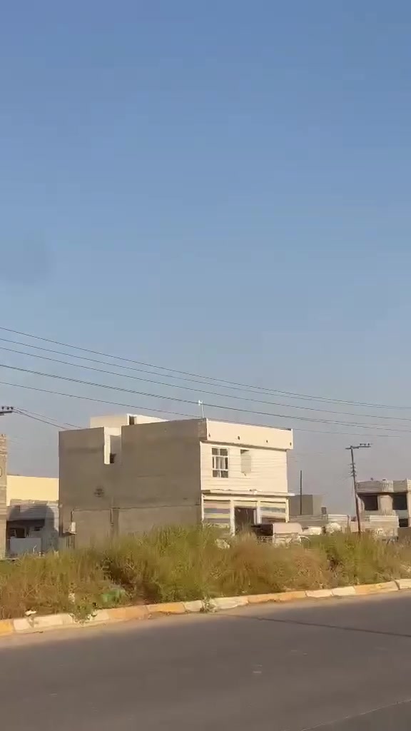 السلام عليكم قطعة ارض للبيع موقع بعقوبة الحولي التحرير
مساحة ١٠٥ متر  وجها ٧ نزال ١٥
طابو زراعي سند ٢٥ 

قريبة ع شارع العام مال محتاج خدمات ماء وكهرباء شوارع صب الاستفسارات على رقم ***********
