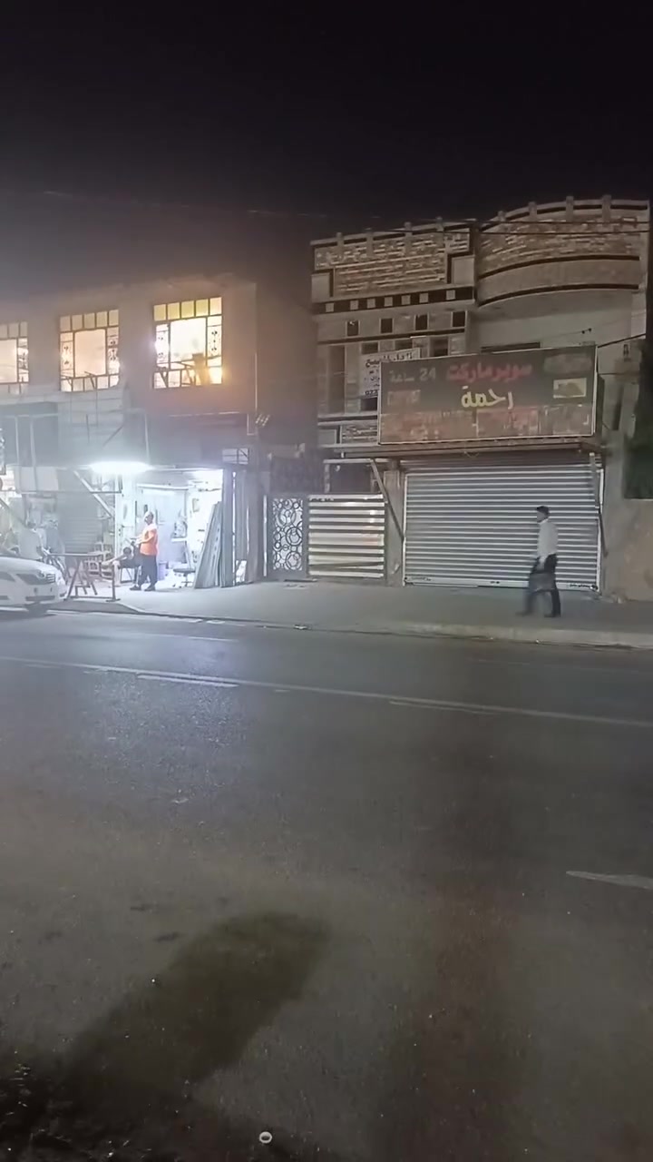 دار للايجار 
يصلح سكن عائله او اعمال تجاريه 
شارع تجاري 
بدل الايجار  ٧٥٠  الف 
عدد غرف نوم ٣
العنوان الدوره ميكانيك
مكتب بغداد للأستثمار العقاري  -الدورة -ميكانيك 
ابو اركان ***********

