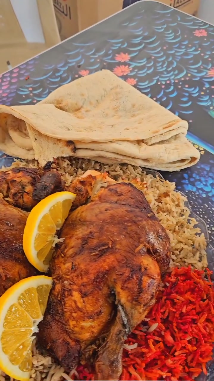 يقدم المطعم 👌😋
🍗 منسف دجاج محشي على تمن (برياني ) مع مرق +مقبلات
12000
🔥 دجاج محشي
8000
🍚 نفر تمن ومرق  فاصوليا 2000
اجنحة على تمن 
10000
العنوان سايدين جنوب الموصل . قرب مول القمة
#Max_Chicken 
رقم المطعم
***********
***********
