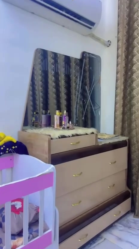 غرفة تركية البيع بغداد الصليخ
الشراي يتصل ***********
وكاروك البيع

