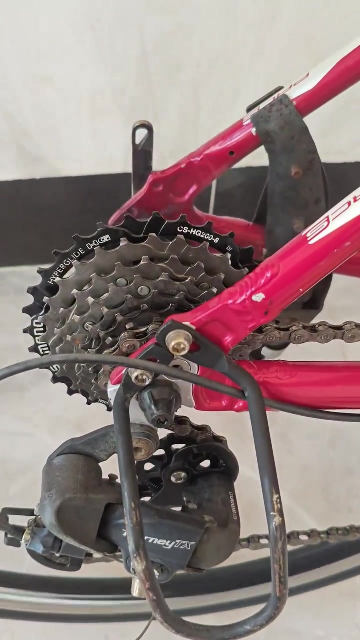 للبيع
دراجة C700 ماركة برزشن سبورت اليابانية 🇯🇵🔥
( PRECISION SPORT )
بلادية على وضع الوكالة بدون اي نقص

معدن الدراجة // المنيوم 💥

سستم الدراجة // شيمانو ( SHIMANO )
كامل بدون اي نقص⭐️
عدد السرع // 3*8

ويالة المنيوم طبقتين  والوزن 12كيلو نظام كمبليون بالكامل
تايرات وچوابة الاصليات
للتواصل
*********** واتساب واتصال
*********** اتصال فقط
