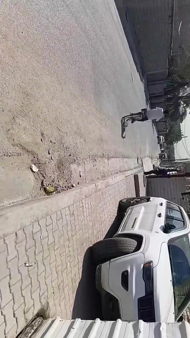 السلام عليكم من رخصة الادمن
بيت للبيع في دوانم الشعله خلف السكه على الشارع اسم الشارع ابو الدوش قريب على شارع ٥ كيلو حوالي ١٥٠ م المساحه
٨٥ م طابقين استقبال غرفة منام صحيات 
وحولي مسويه مطبخ الطابق الثاني غرفتين مع بيتونه السطح اشتايكر اذا اكو مراوس هم اراوس اتصل على الرقم
*********** فقط الايوجد فيس ولاواتساب
