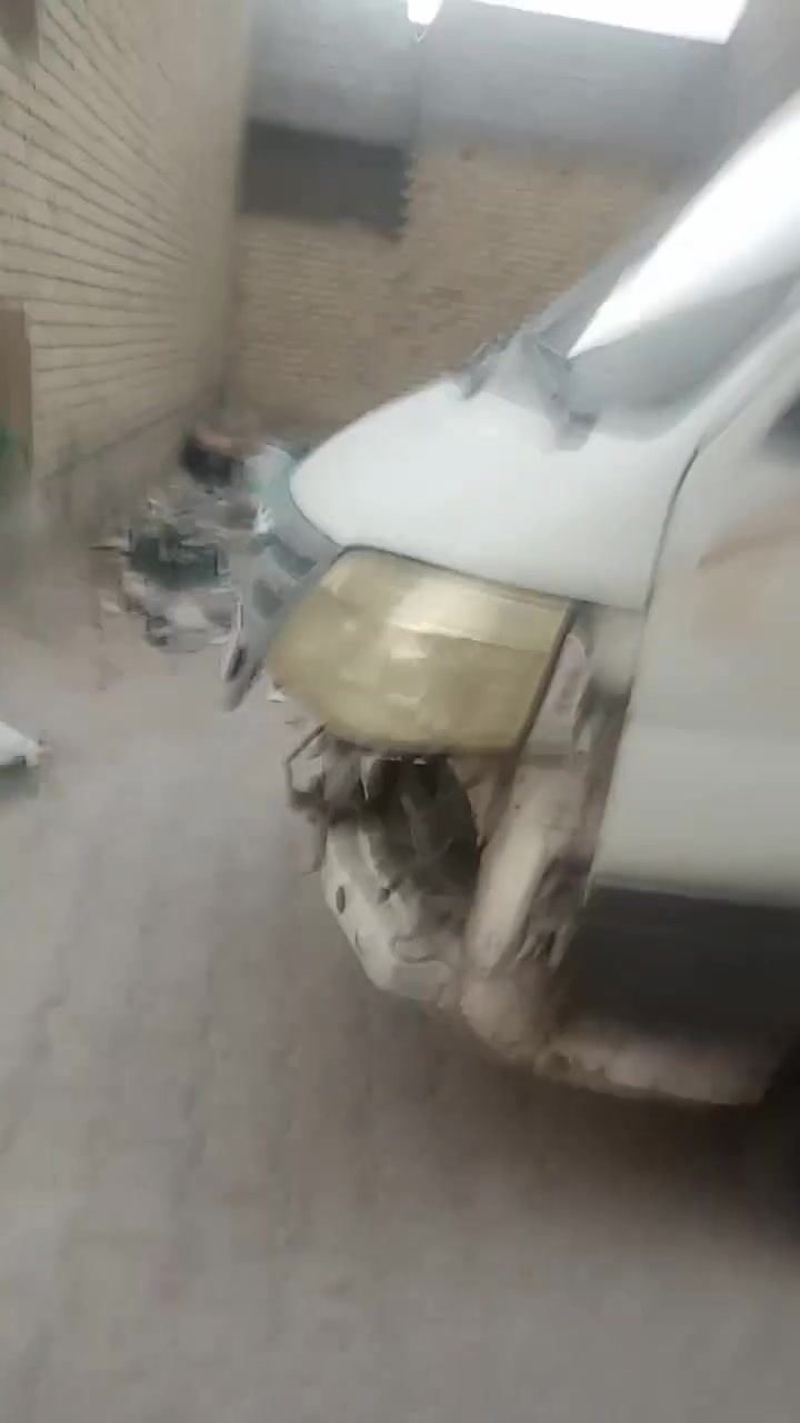 سلام عليكم فوتو الوان 2015 باسمي رقم انگليزي المكان بغداد گير اكسن خير من الله المكينه تعبانه السعر 60 وبيها مجال صدر امامي خلفي نص عمر دعاميه مابيها الاماميه ذبيتها لان مرعبله عليه مخربه شكلها *********** متواجد واتساب وفيس
