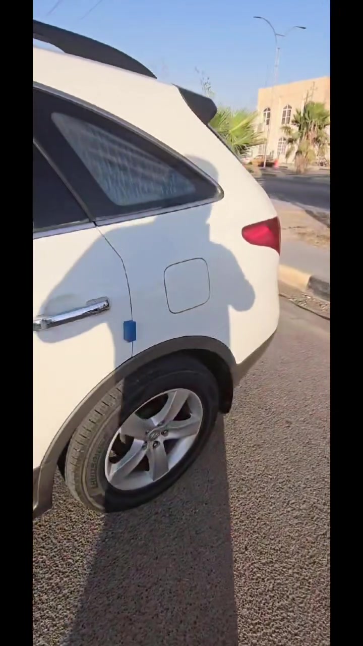فوووول ومكفول وبسعر معقووول
هونداي فيركروز خليجي فوول مواصفات  مكفوله كفاله عامه انتبه كفاله عامه رقم بغداد الماني ادخل متع عينك السيارة تحفه بسعر ١٢٨ مكاني واسط العزيزية تعال وبيك خير وتدلل باقي الصور والسونار بالتعليقات 
***********
